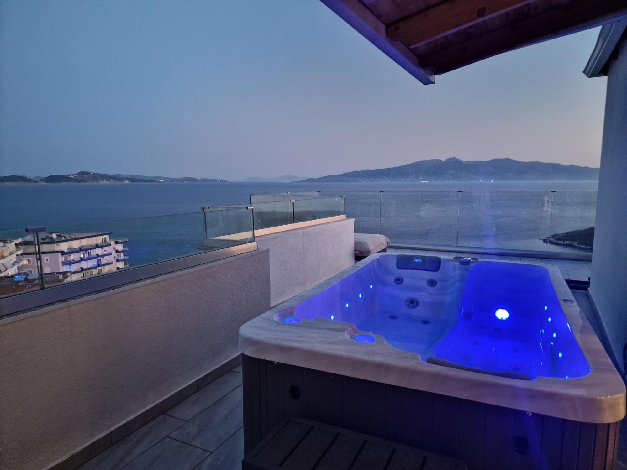 Penthouse Sea View Apartment Sarandë
