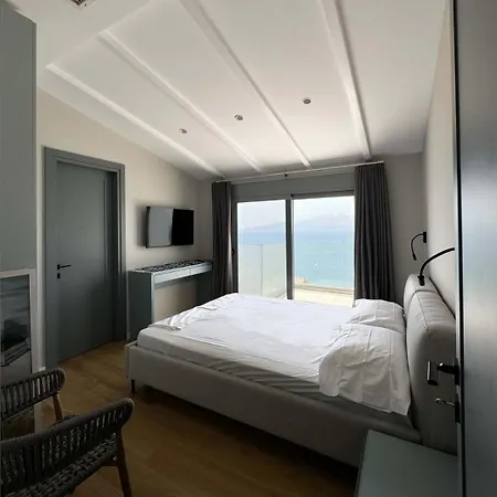Penthouse Sea View Apartments Sarande Exterior photo