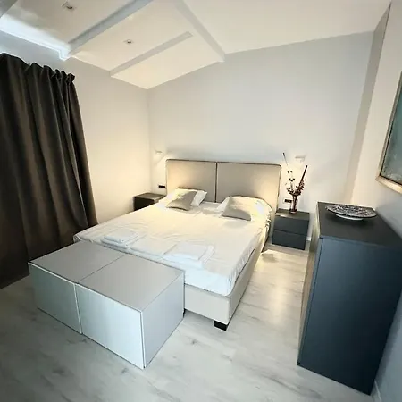 Penthouse Sea View Apartments Sarande Exterior photo